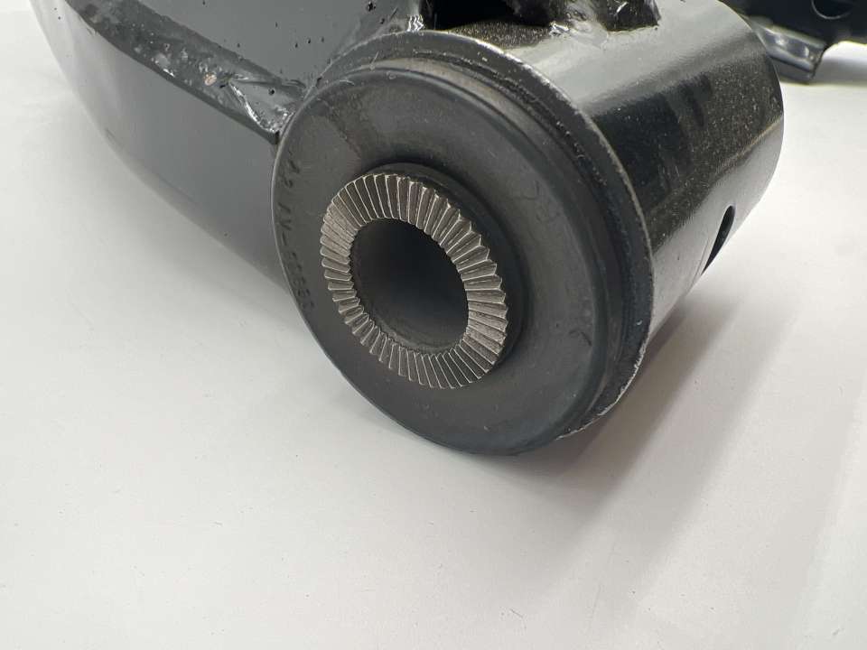 Triângulo Dianteiro Inferior Esquerdo "Original Toyota" Land Cruiser HDJ100 - Image 2