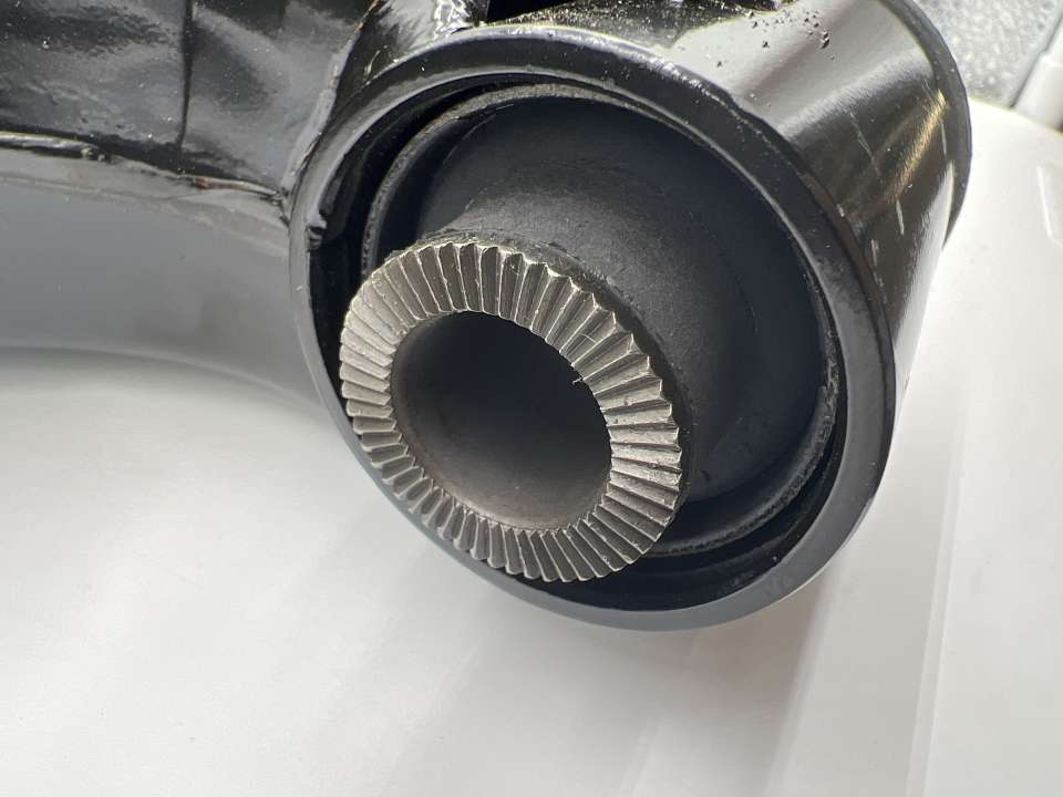 Triângulo Dianteiro Inferior Esquerdo "Original Toyota" Land Cruiser HDJ100 - Image 4