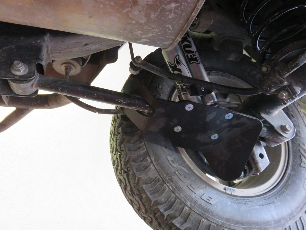 Proteção Amortecedores Traseiros "N4 Offroad" Toyota Land Cruiser 95/120/150 e FJ Cruiser - Image 3