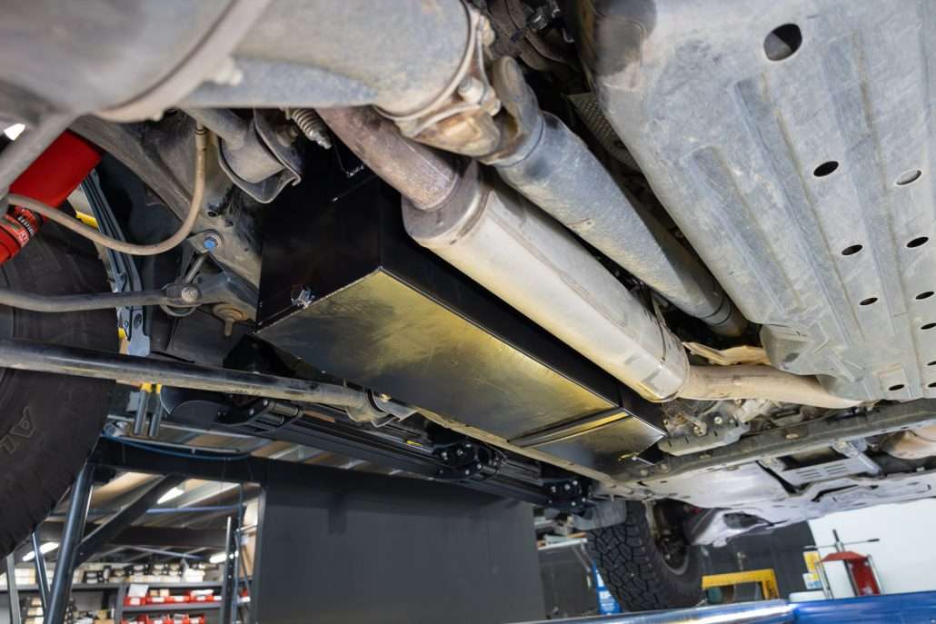Depósito de Combustível de Substituição do Auxiliar 87L “Brown Davis” Toyota Land Cruiser 300 Series 3.3 V6 Diesel (2021+) - Image 3