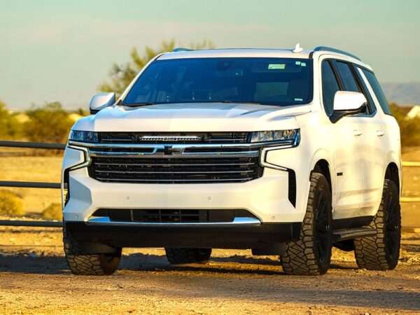 Chevrolet Tahoe Premier/RST/LT (2021-2022) e Chevrolet Suburban LT (2021-2024) - Kit de Montagem para Grelha (inclui: 1x Glide, 1x Suportes de Montagem para Grelha, 1x Kit de Cablagem)