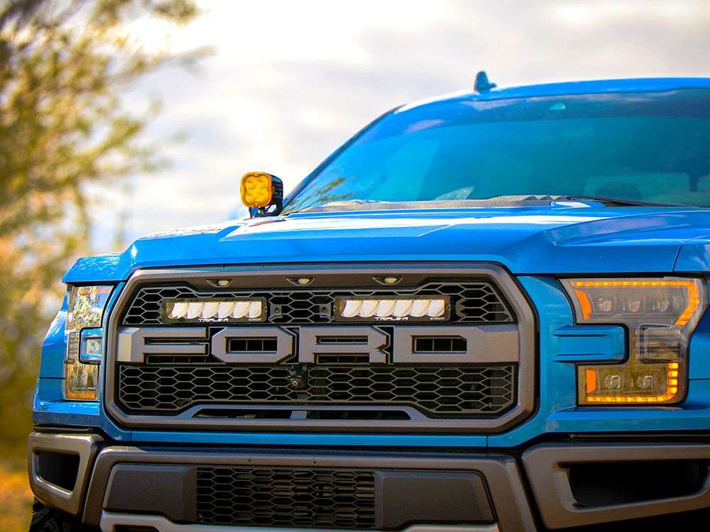 Ford F-150 Raptor (2017-2020) - Kit de Montagem para Grelha (inclui: 2x Carbon-6 Drive, 1x Suportes para Grelha, 1x Kit de Cablagem) - Image 3