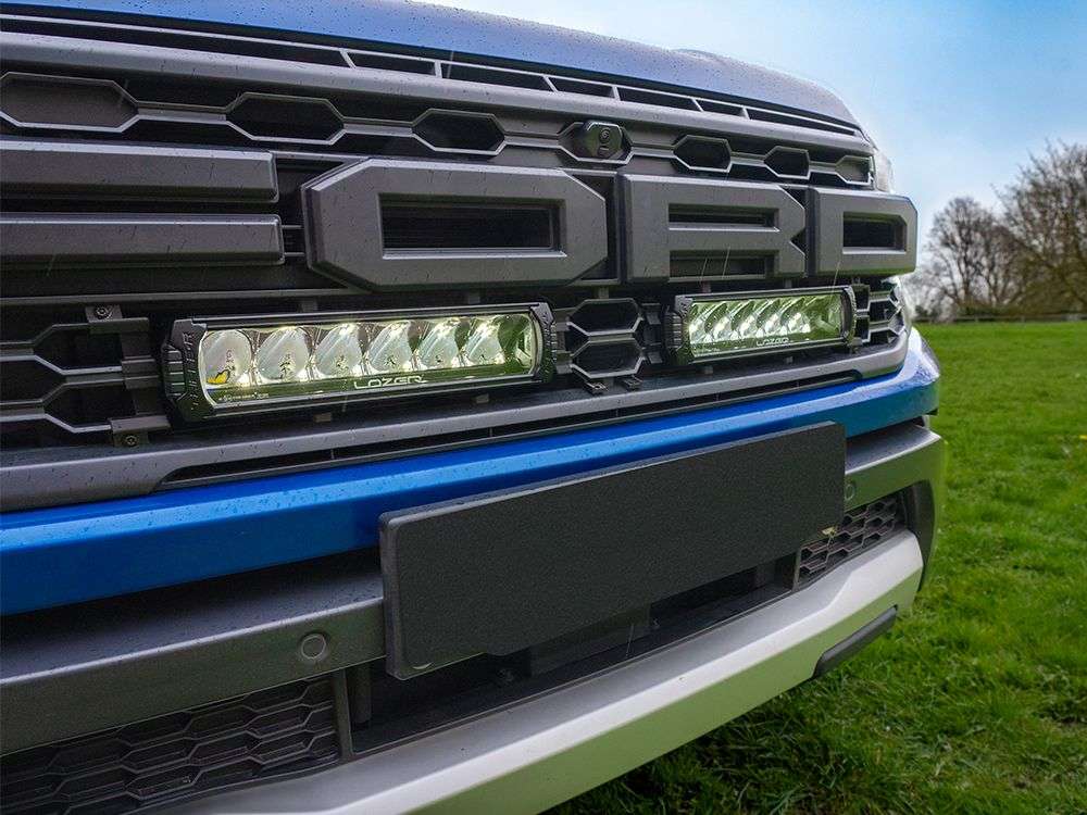 Ford Ranger Raptor (2023+) - Kit de Montagem para Grelha (inclui: 2x Triple-R 850 Elite (Gen2), 1x Suportes de Montagem para Grelha, 1x Kit de Cablagem) - Image 3