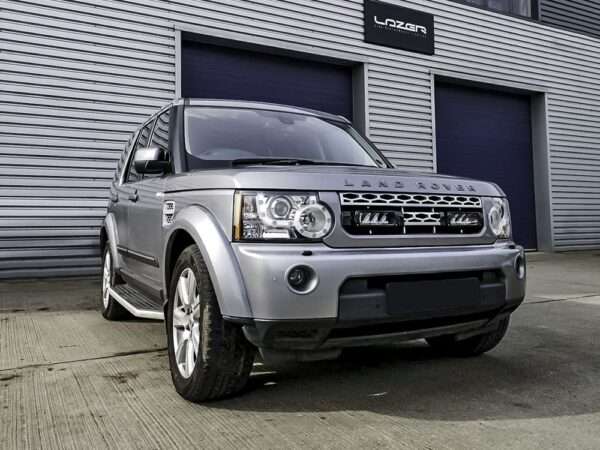 Land Rover Discovery 4 (2009-2013) - Kit de Montagem para Grelha (inclui: 2x Triple-R 750 Wide, 1x Suportes de Montagem para Grelha, 1x Kit de Cablagem)