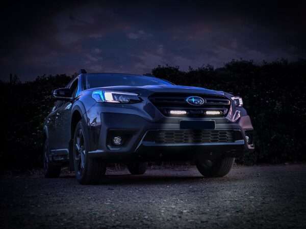 Subaru Outback (2020-2022) - Kit de Montagem para Grelha (inclui: 2x Linear-6 Std, 1x Suportes de Montagem para Grelha, 1x Kit de Cablagem)