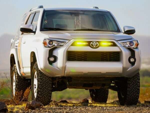 Toyota 4Runner (2020-2024) - Kit de Montagem para Grelha (inclui: 2x Linear-6 Elite, 1x Suportes para Grelha, 1x Kit de Cablagem)