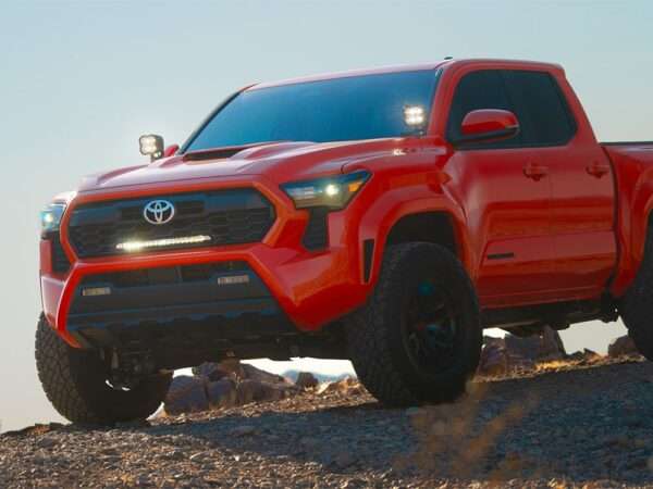 Toyota Tacoma TRD (2024+) - Kit de Montagem para Grelha (inclui: 1x Linear-18 Elite+ com cablagem, e 1x Suportes de Montagem para Grelha)