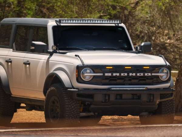 Kit de Montagem no Tejadilho "Lazer Lamps" Ford Bronco (2021+)