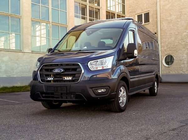 Ford Transit (2019+) - Kit de Iluminação para Grelha (inclui: 2x Triple-R 750 Beacon, 1x Suportes para Grelha, 1x Kit de Cablagem)