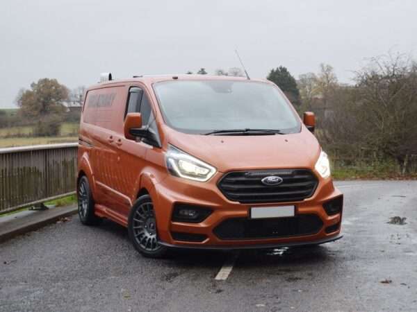 Kit de Montagem na Grelha Frontal (Para Linear-18) - Ford Transit Custom MS-RT (2018-2022)