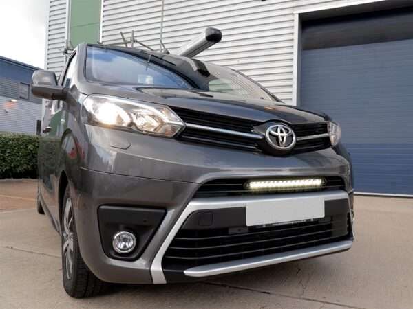 Kit de Montagem para Barra no Para-choques (Para Linear-18) - Toyota Proace (2016-2023)