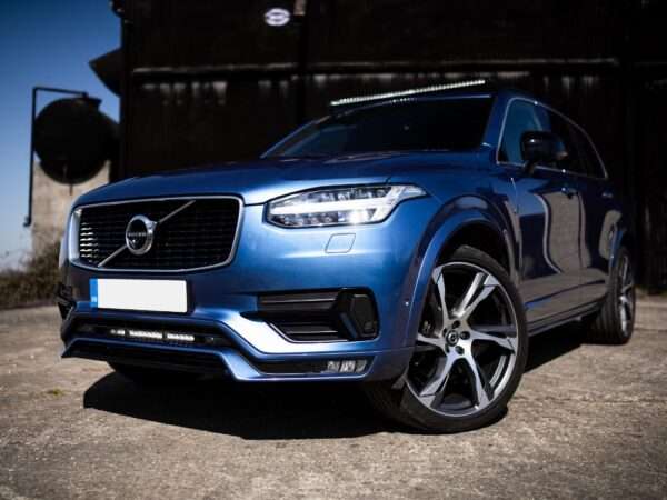 Kit de Montagem da Barra no Para-choques (Para Linear-18) "Lazer Lamps" Volvo XC90 (2015-2019)