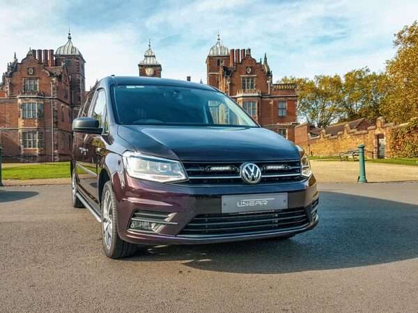 VW Caddy (2015-2019) - Kit de Montagem para Grelha (inclui: 2x Linear-6 Std, 1x Suportes de Montagem para Grelha, 1x Kit de Cablagem)